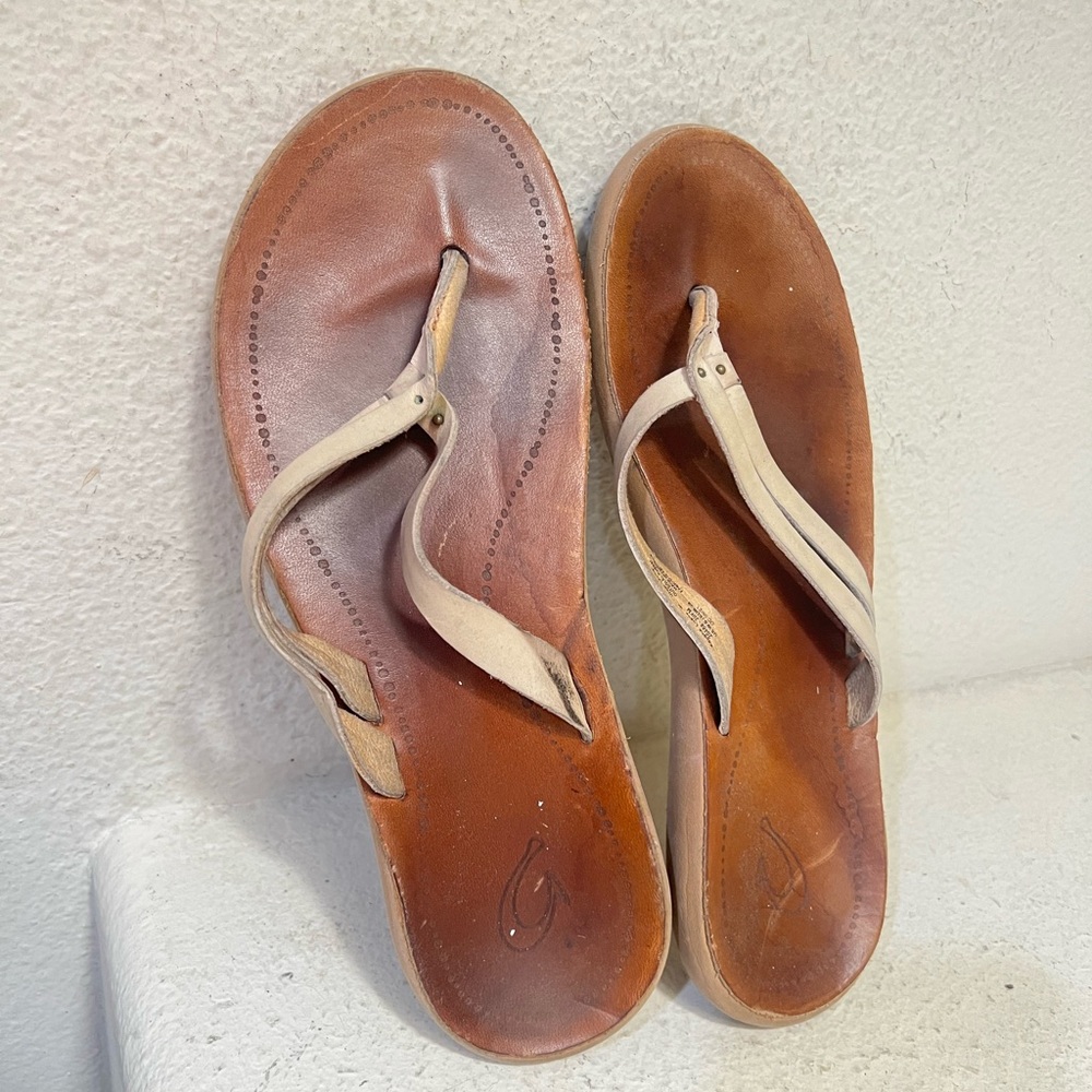 Olukai Kapehe Luana Sandals Women Size 9 W Tapa Leather Flip Flops